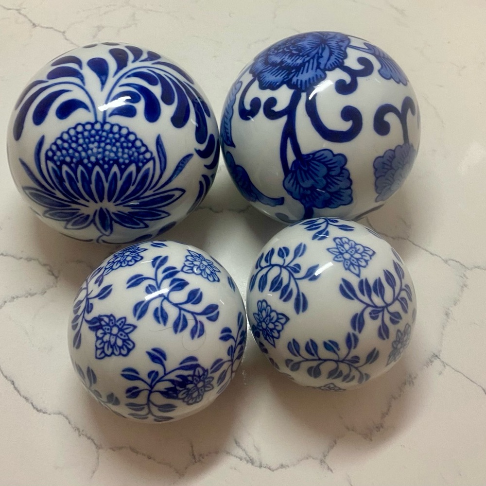Ashland Blue and White Decorative Spheres